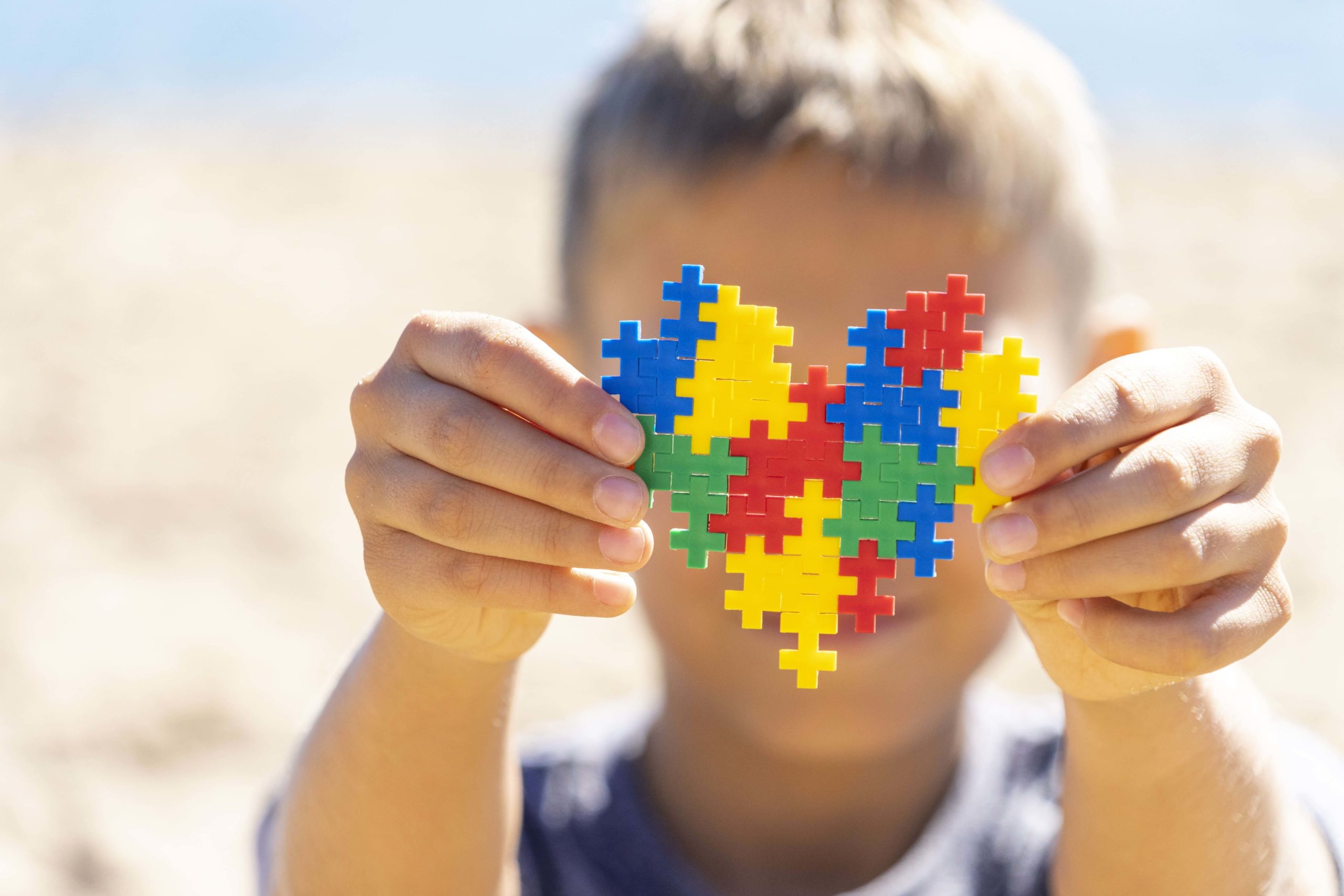 Existem tipos de autismo? Como identificar os níveis - Autismo em dia