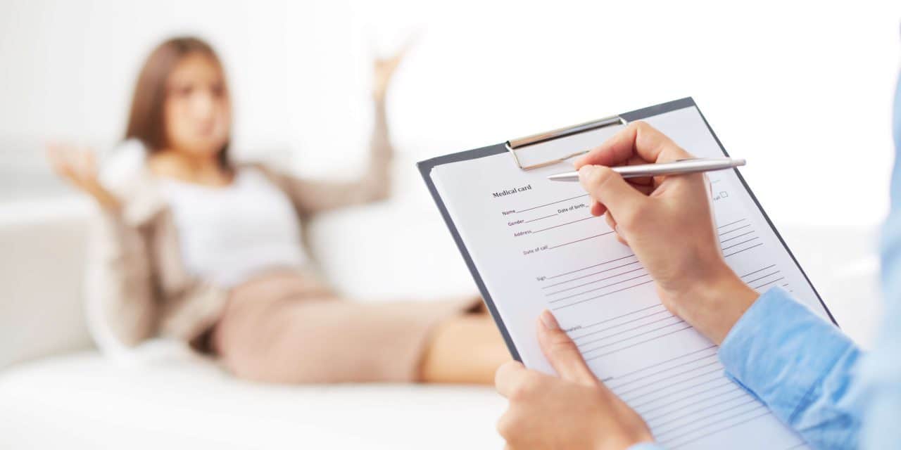 Estudantes de psicologia – o bom e velho divã é o que mais seduz